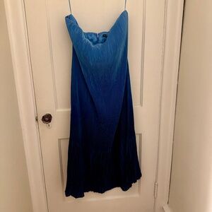 The A&F Giselle Pleat Release Midi Dress